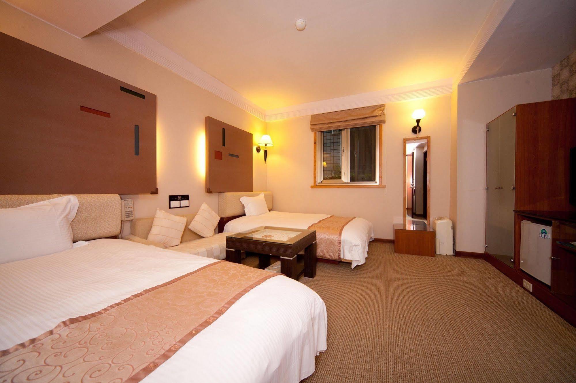Tian Long Hotel Jiaoxi Esterno foto
